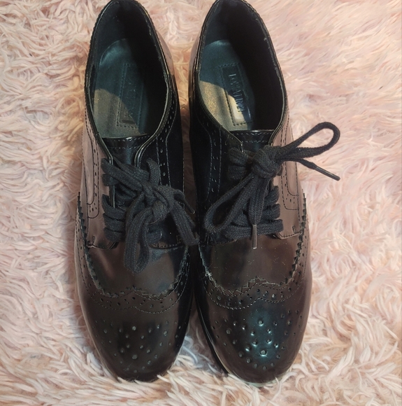 Forever 21 vintage saddle platforms. Size 7.5. Black. - Picture 4 of 4